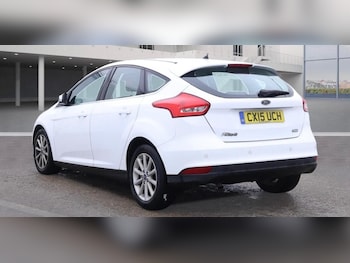 Used Ford Focus 2015 for sale - 76159749: Photo 4