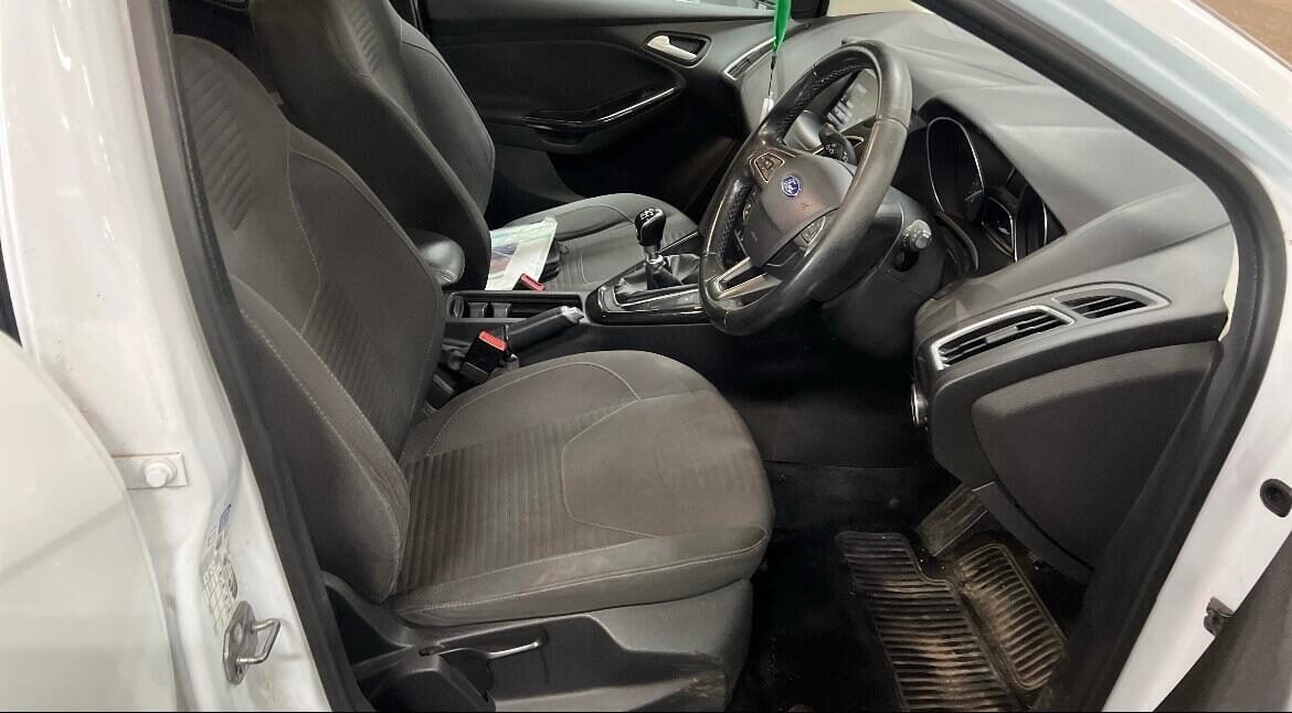 Used Ford Focus 2015 for sale - 76159749: Photo 5