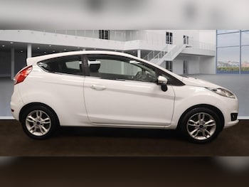 Used Ford Fiesta 2015 for sale - 77240738: Photo