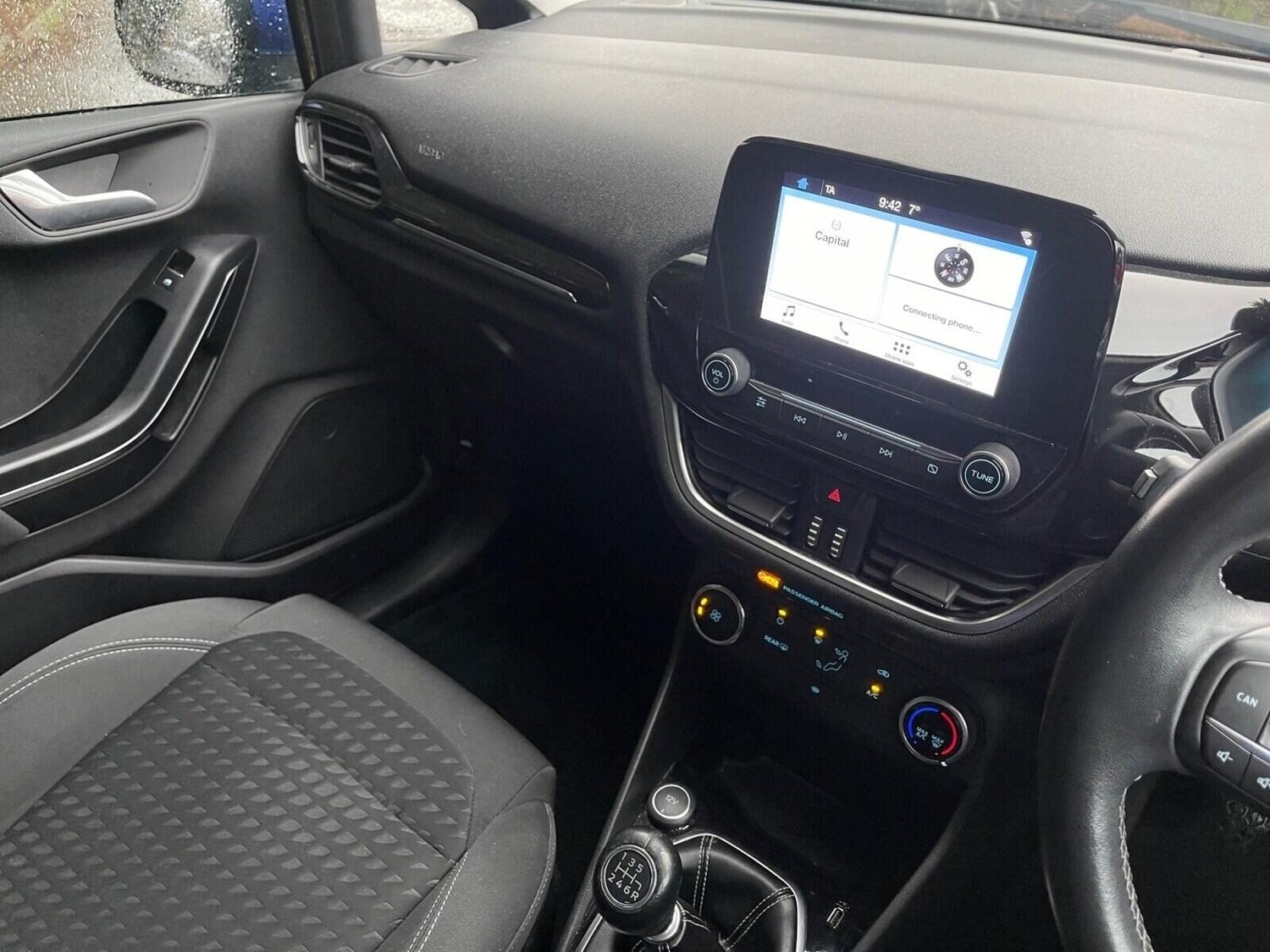 Used Ford Fiesta 2017 for sale - 77649948: Photo 24