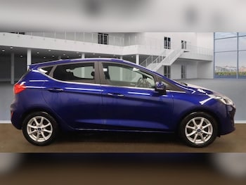 Used Ford Fiesta 2017 for sale - 77337759: Photo