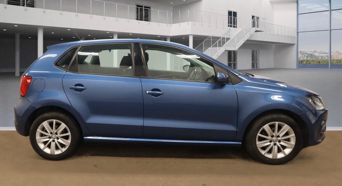 Used Volkswagen Polo 2015 for sale - 77789390: Photo 3