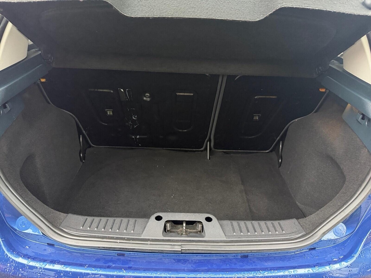 Used Ford Fiesta 2010 for sale - 77112984: Photo 17