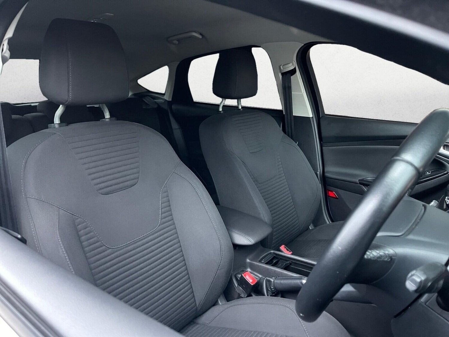 Used Ford Focus 2016 for sale - 76613560: Photo 11