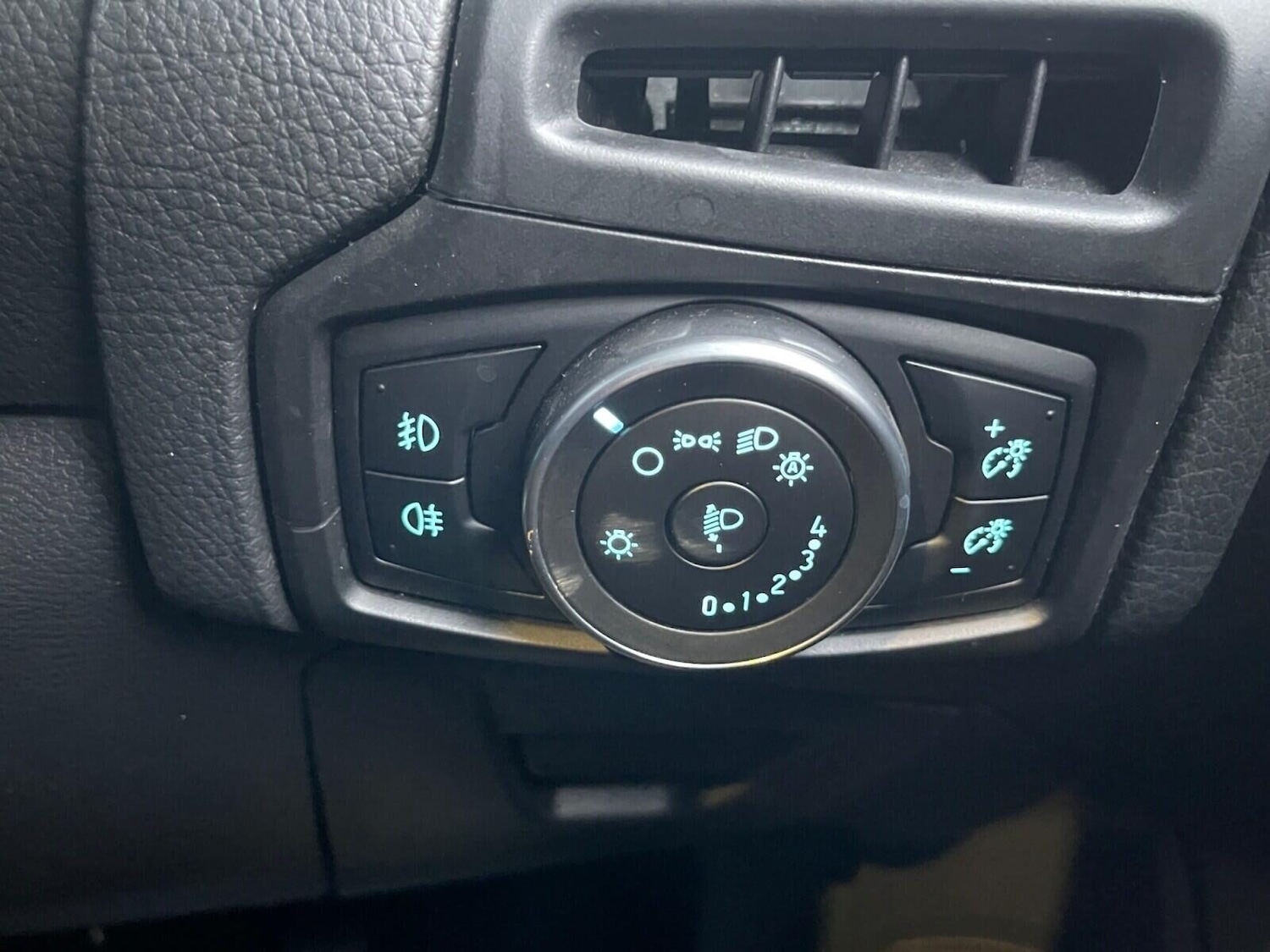 Used Ford Focus 2016 for sale - 76613560: Photo 20