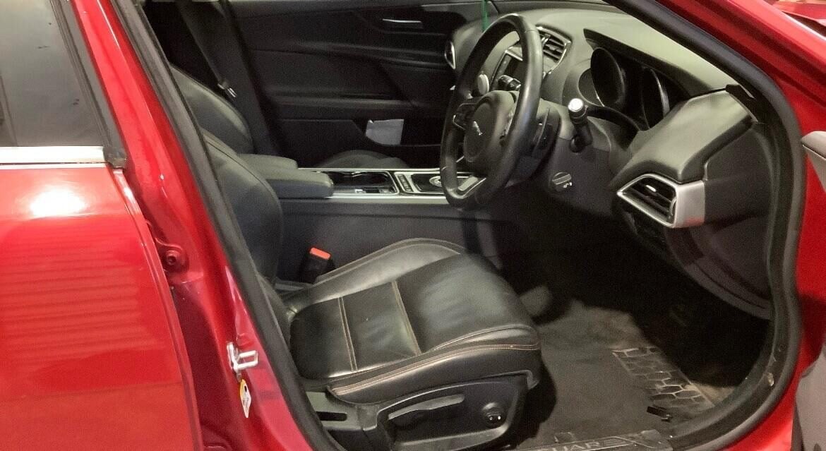 Used Jaguar XE 2016 for sale - 77530415: Photo 5