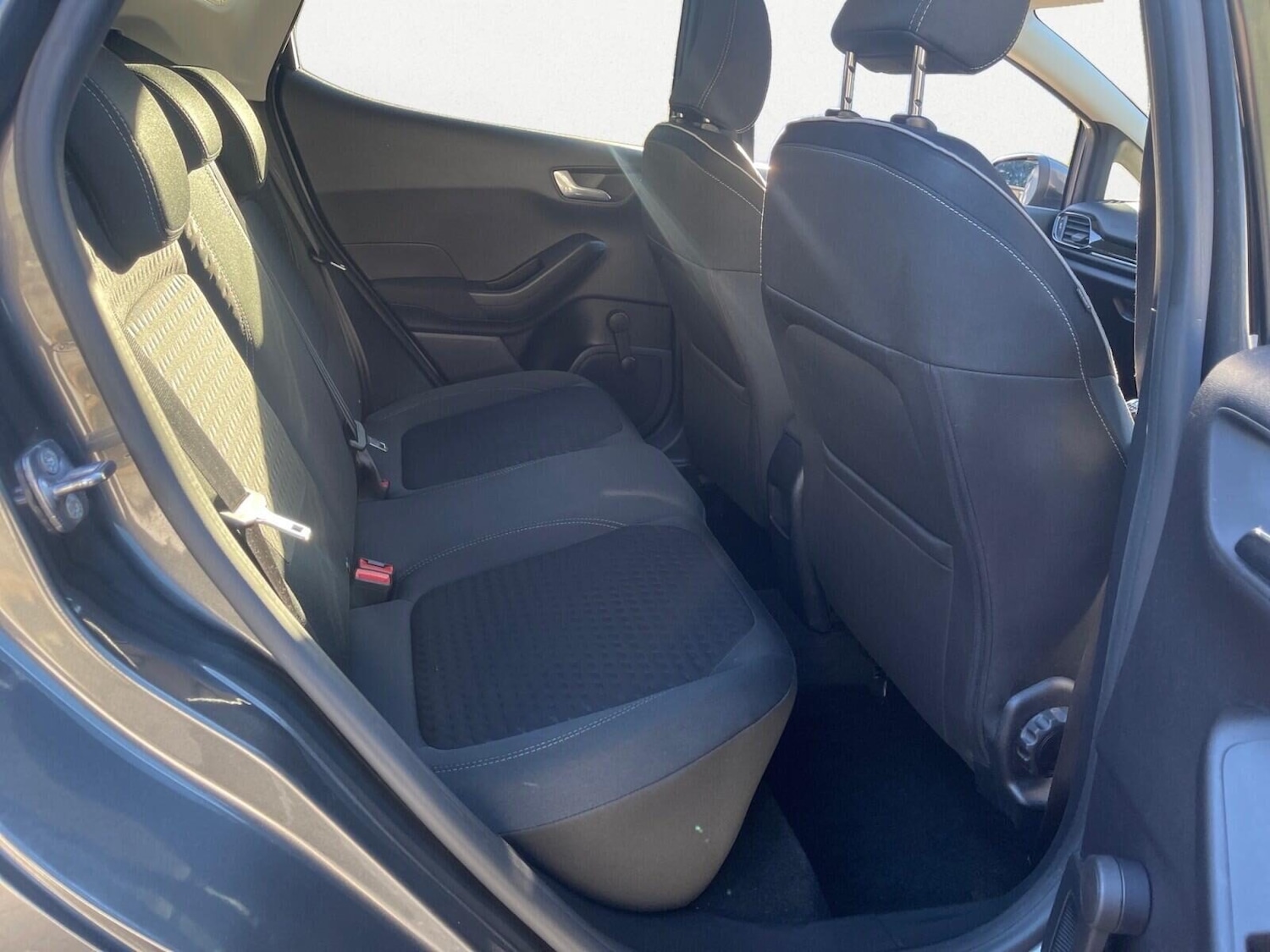 Used Ford Fiesta 2017 for sale - 76329824: Photo 17