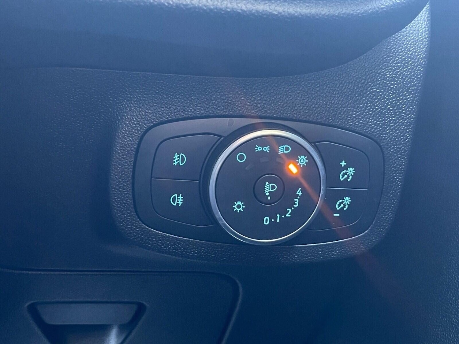 Used Ford Fiesta 2017 for sale - 76329824: Photo 27