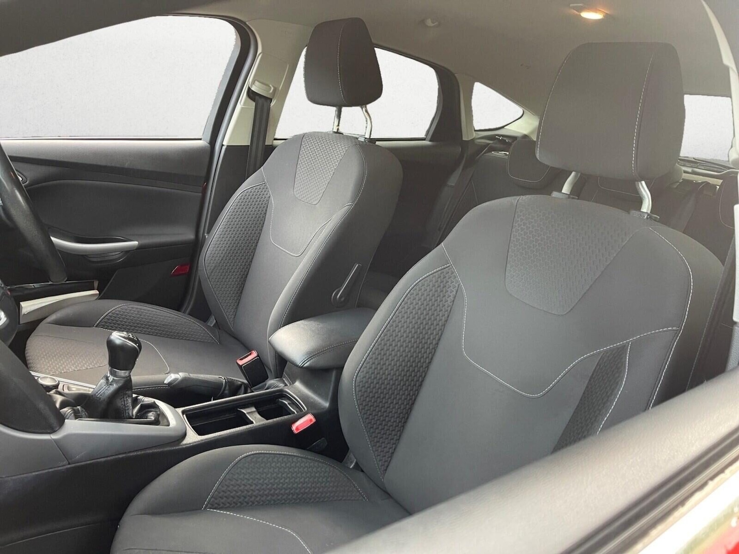 Used Ford Focus 2015 for sale - 76363148: Photo 15