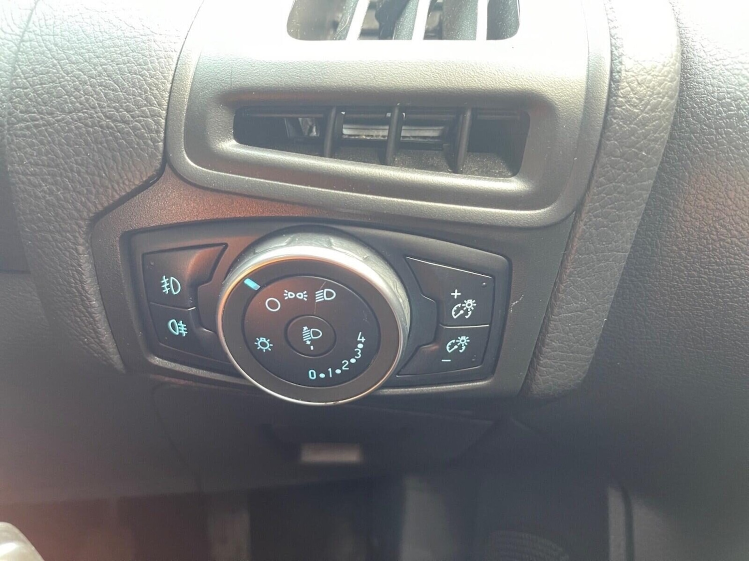 Used Ford Focus 2015 for sale - 76363148: Photo 23