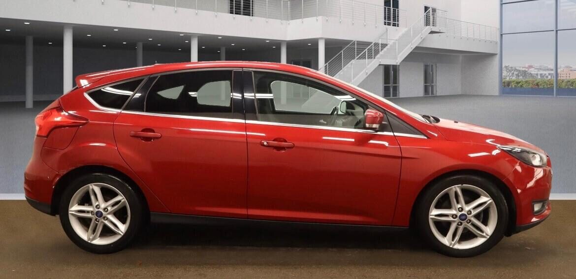Used Ford Focus 2015 for sale - 76363148: Photo 3