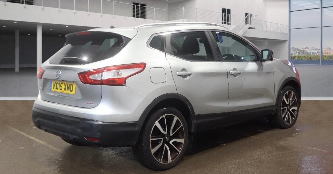 Used Nissan Qashqai 2015 for sale - 77398309: Photo 4