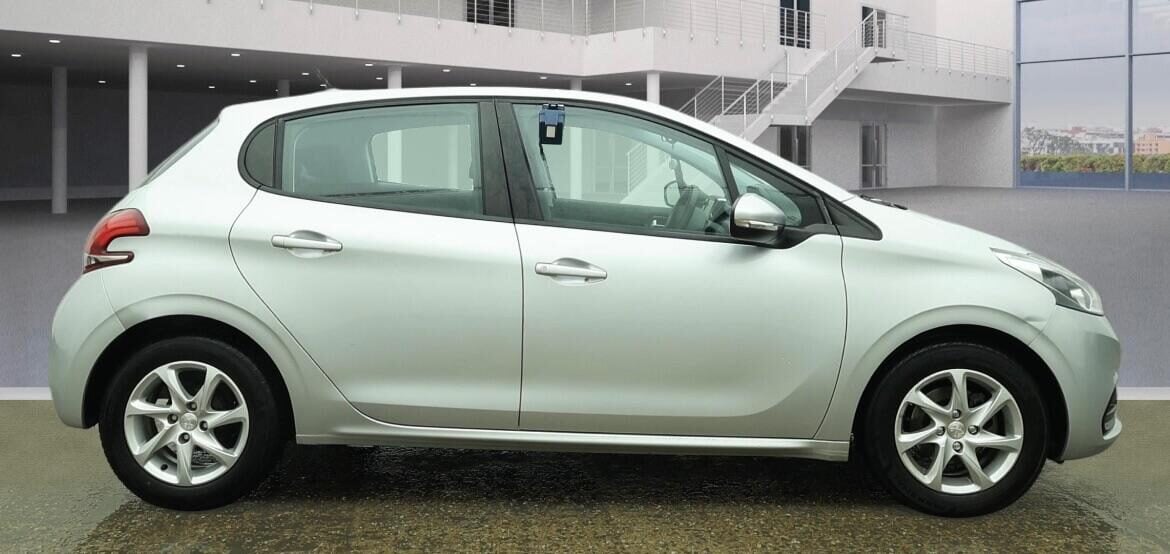 Used Peugeot 208 2016 for sale - 77917426: Photo 3