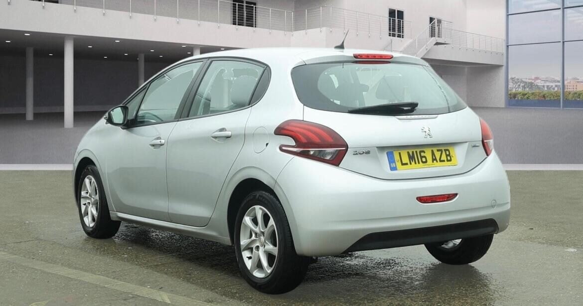 Used Peugeot 208 2016 for sale - 77917426: Photo 4