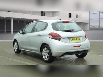 Used Peugeot 208 2016 for sale - 77917426: Photo