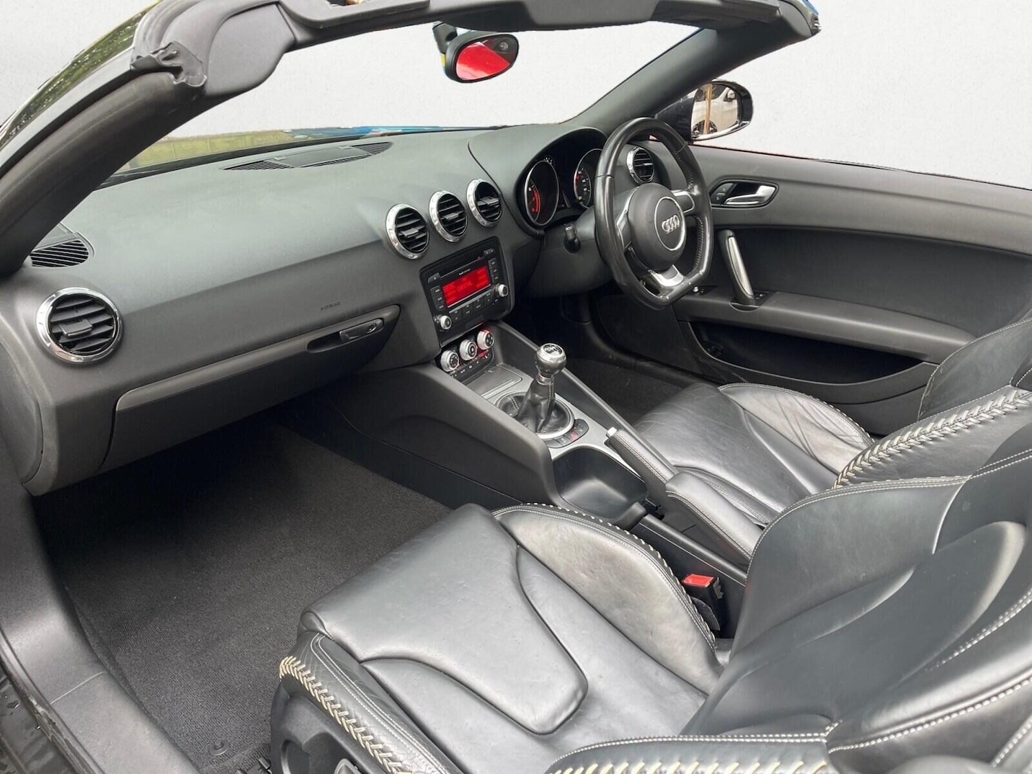 Used Audi TT 2011 for sale - 77663598: Photo 22