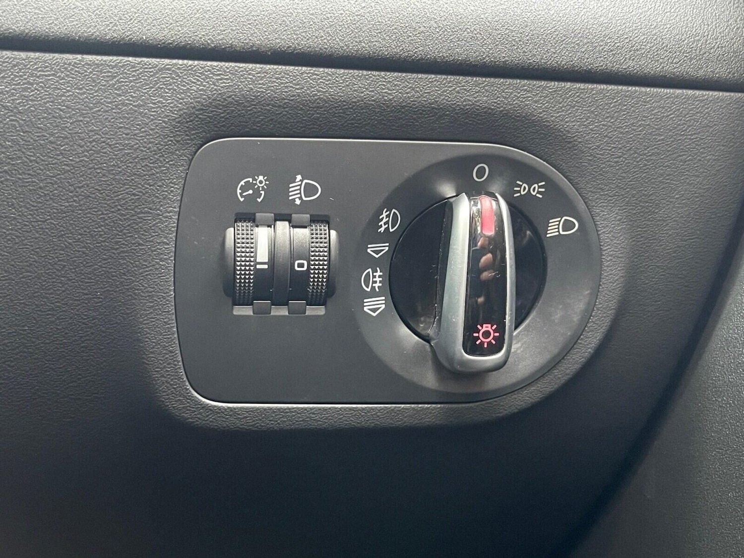 Used Audi TT 2011 for sale - 77663598: Photo 29