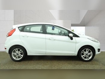 Used Ford Fiesta 2017 for sale - 78900111: Photo