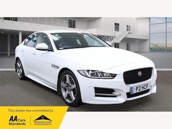 Used Jaguar XE 2016 for sale - 77980810: Photo