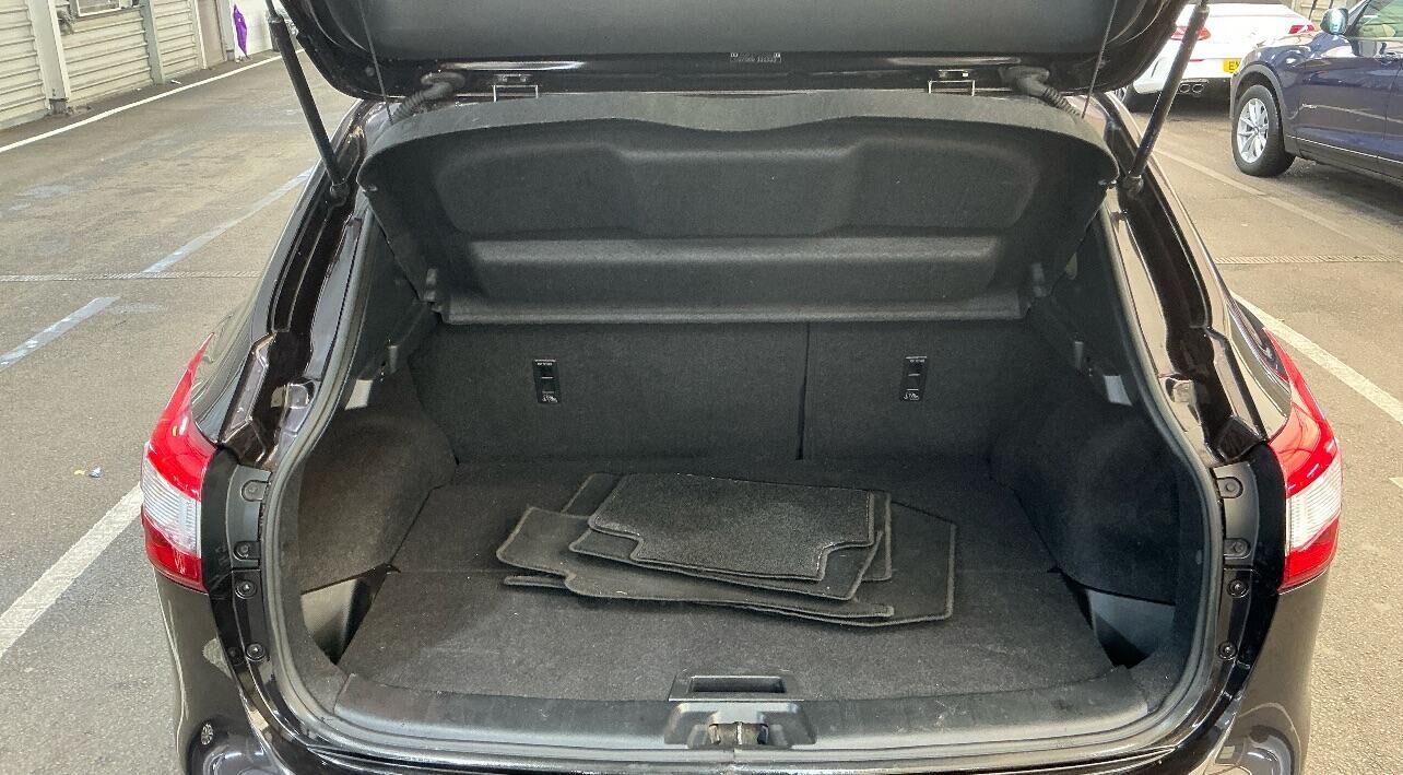 Used Nissan Qashqai 2014 for sale - 76748957: Photo 6