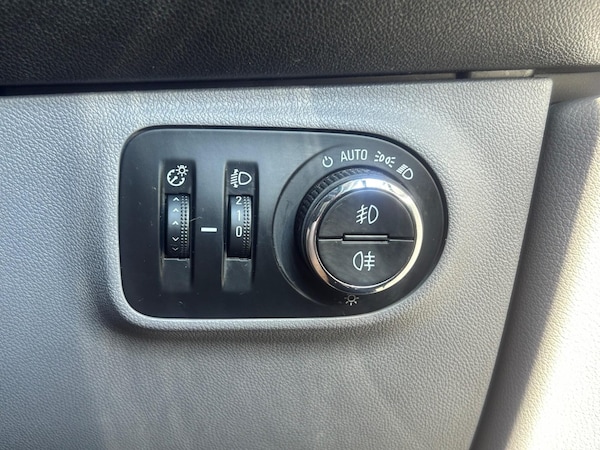 Used Vauxhall Corsa 2015 for sale - 75426448: Photo 18