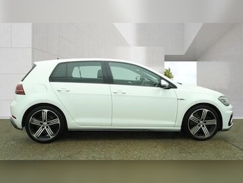 Used Volkswagen Golf 2017 for sale - 78571192: Photo