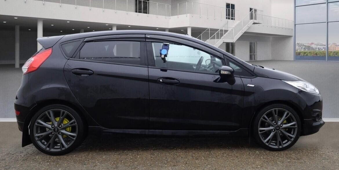 Used Ford Fiesta 2016 for sale - 76968504: Photo 3