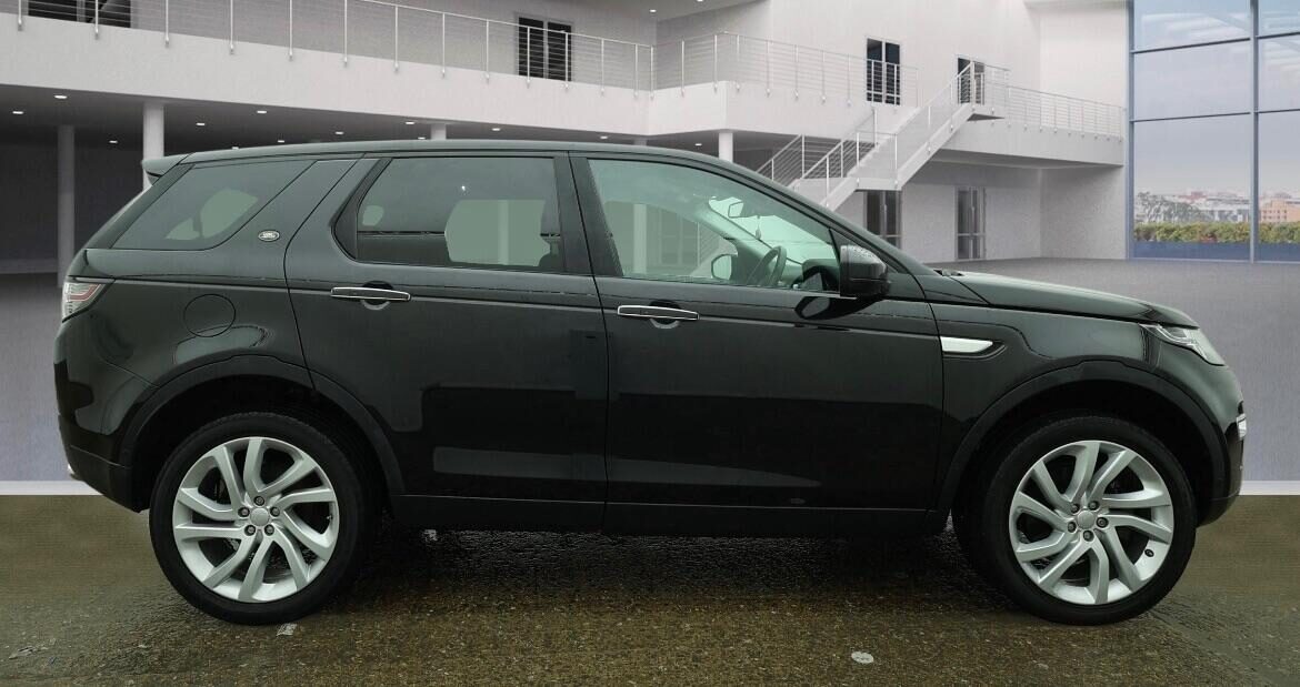 Used Land Rover Discovery Sport 2016 for sale - 77520458: Photo 3