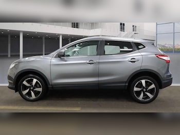 Used Nissan Qashqai 2015 for sale - 76979429: Photo