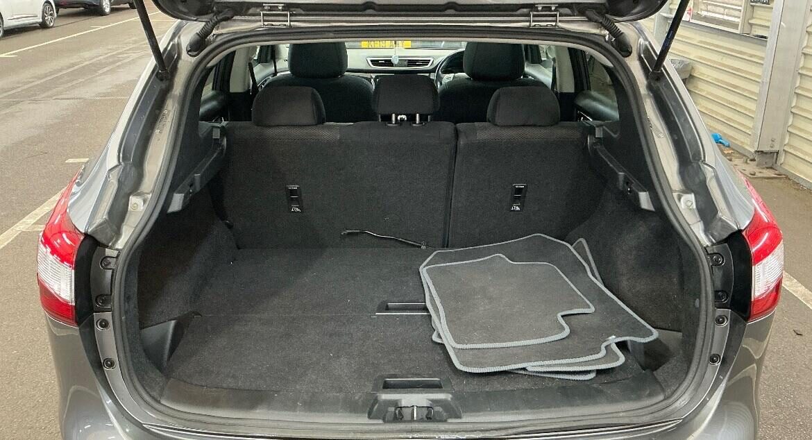 Used Nissan Qashqai 2015 for sale - 76979429: Photo 9