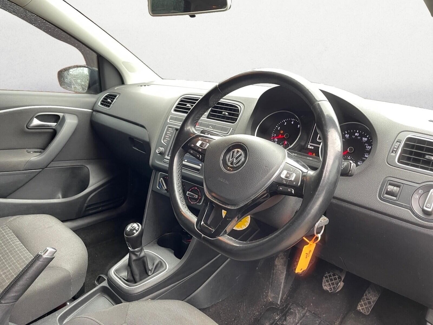 Used Volkswagen Polo 2016 for sale - 77663600: Photo 11