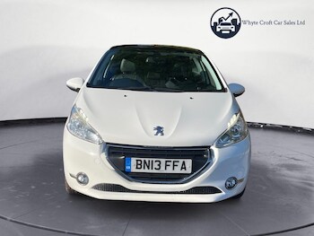Used Peugeot 208 2013 for sale - 76611242: Photo
