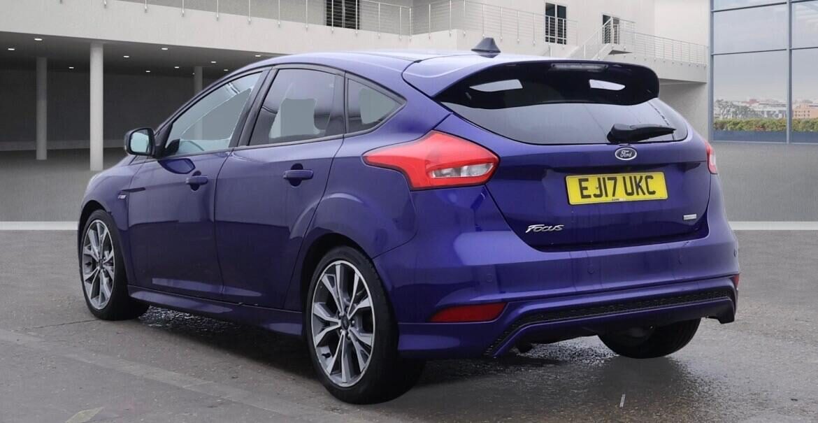 Used Ford Focus 2017 for sale - 76919870: Photo 3