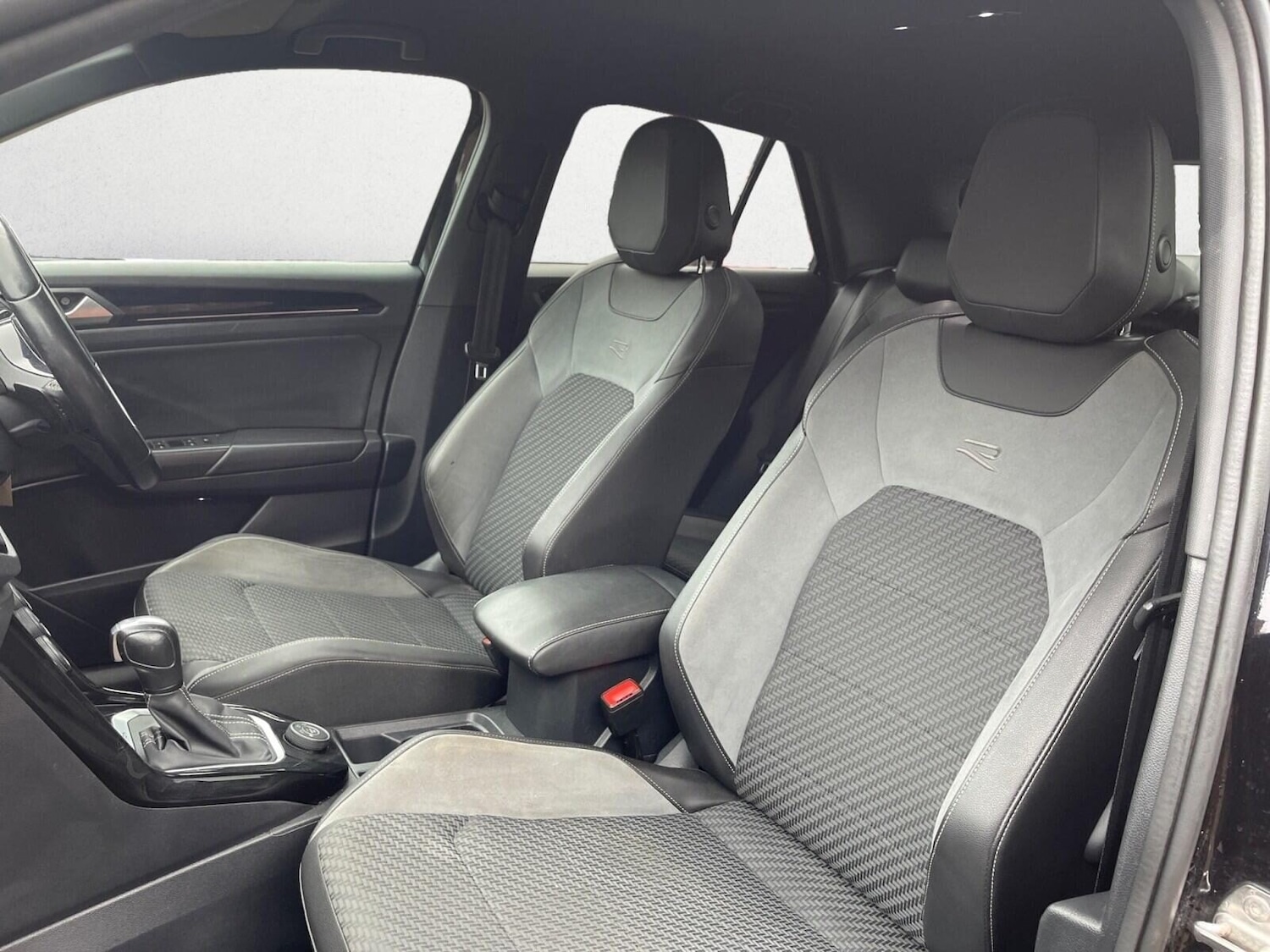 Used Volkswagen T-Roc 2021 for sale - 77602147: Photo 11