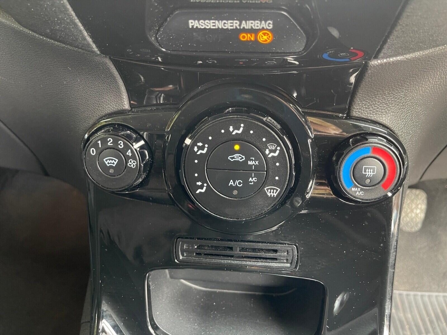 Used Ford Fiesta 2015 for sale - 76097027: Photo 23
