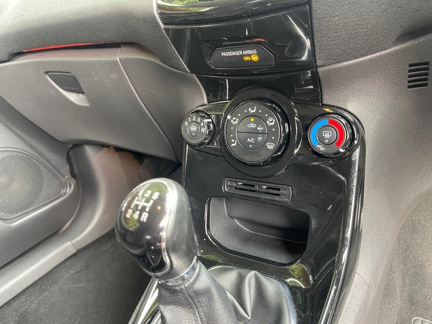 Used Ford Fiesta 2015 for sale - 76097027: Photo 26