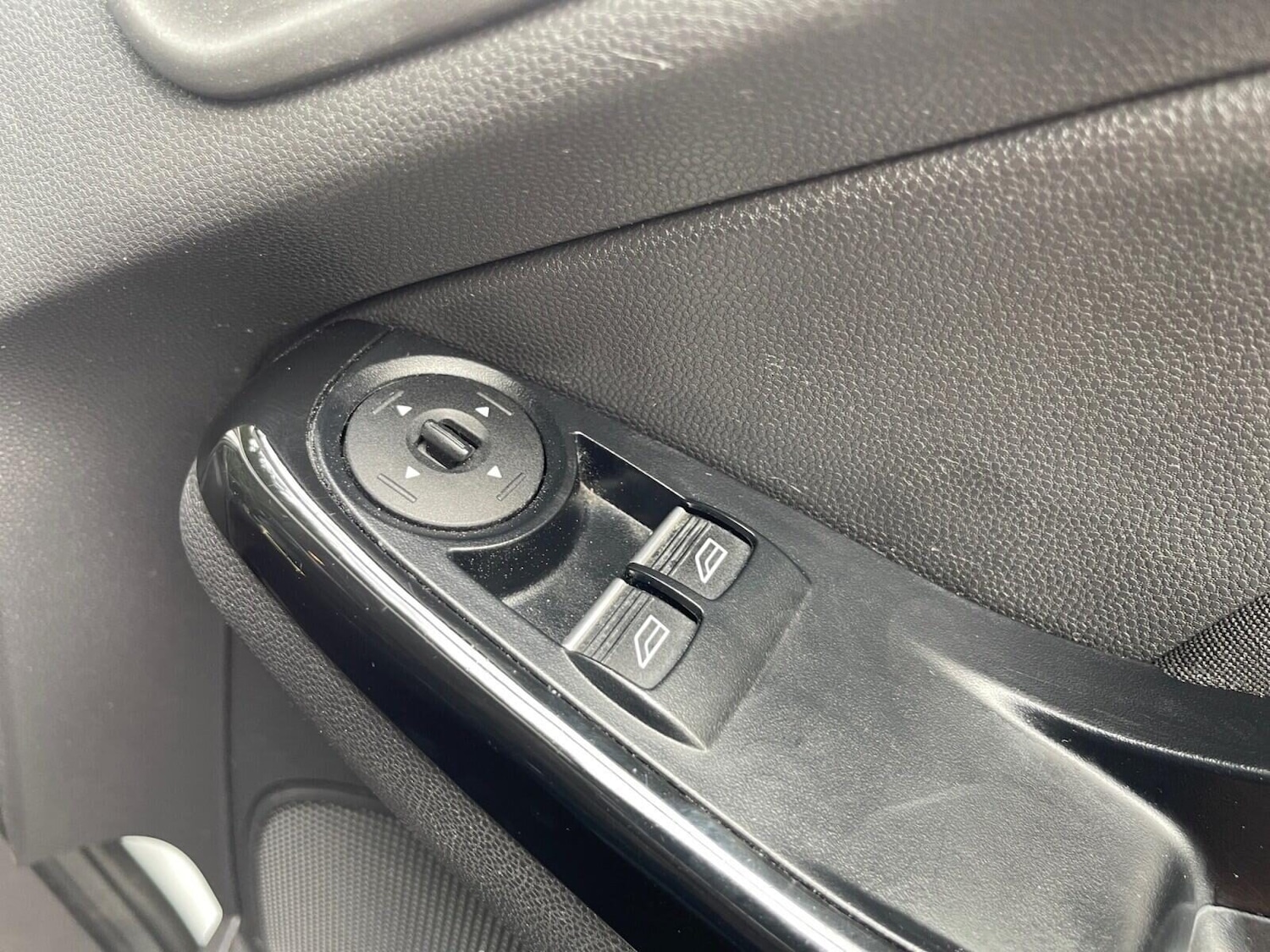 Used Ford Fiesta 2015 for sale - 76097027: Photo 28