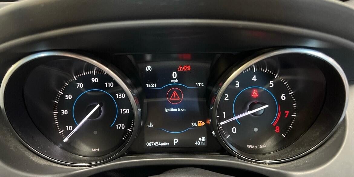 Used Jaguar XE 2017 for sale - 77490822: Photo 8