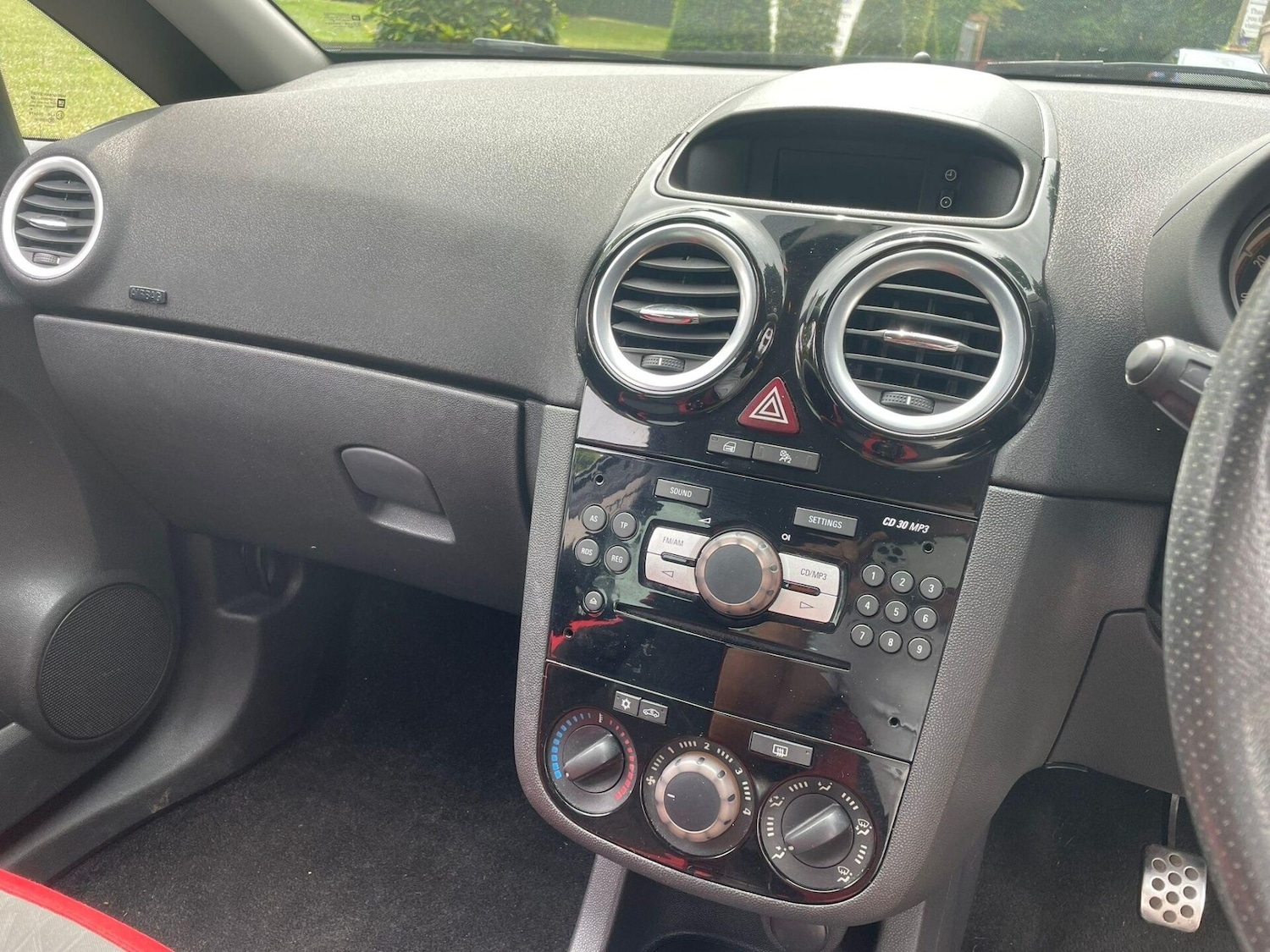 Used Vauxhall Corsa 2012 for sale - 76381986: Photo 11