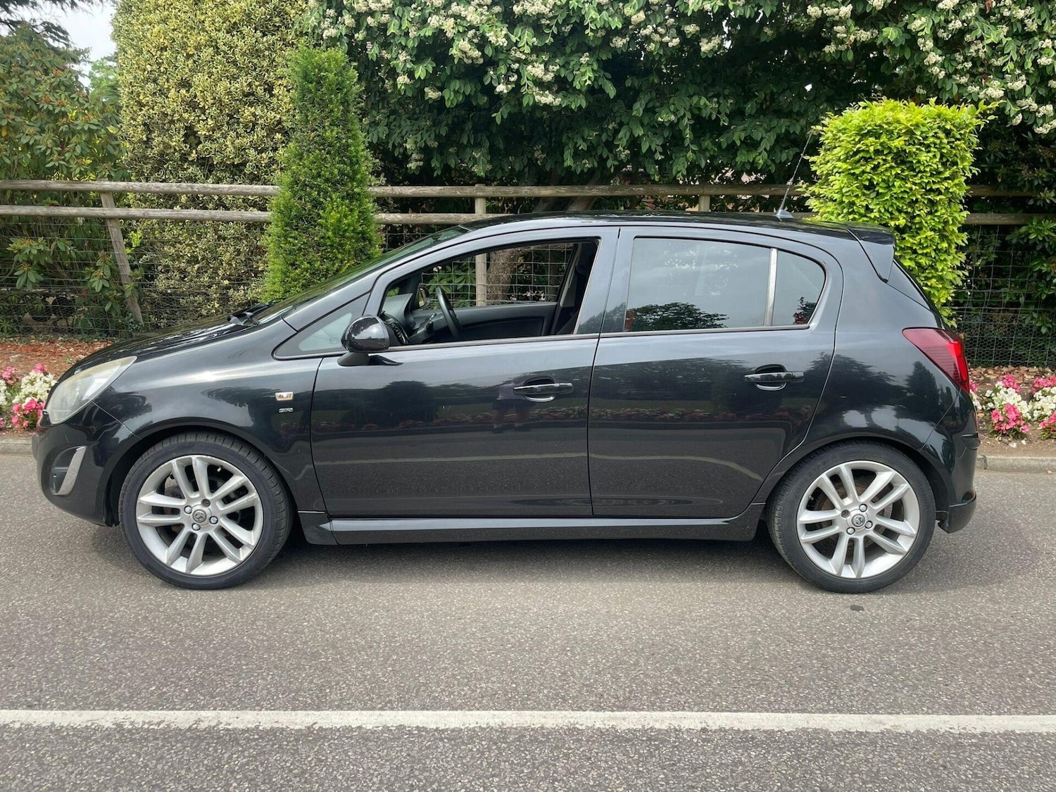 Used Vauxhall Corsa 2012 for sale - 76381986: Photo 5