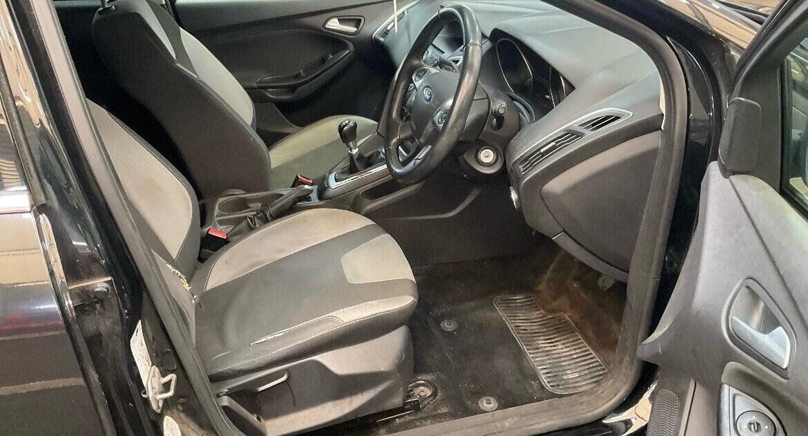 Used Ford Focus 2013 for sale - 76697469: Photo 5