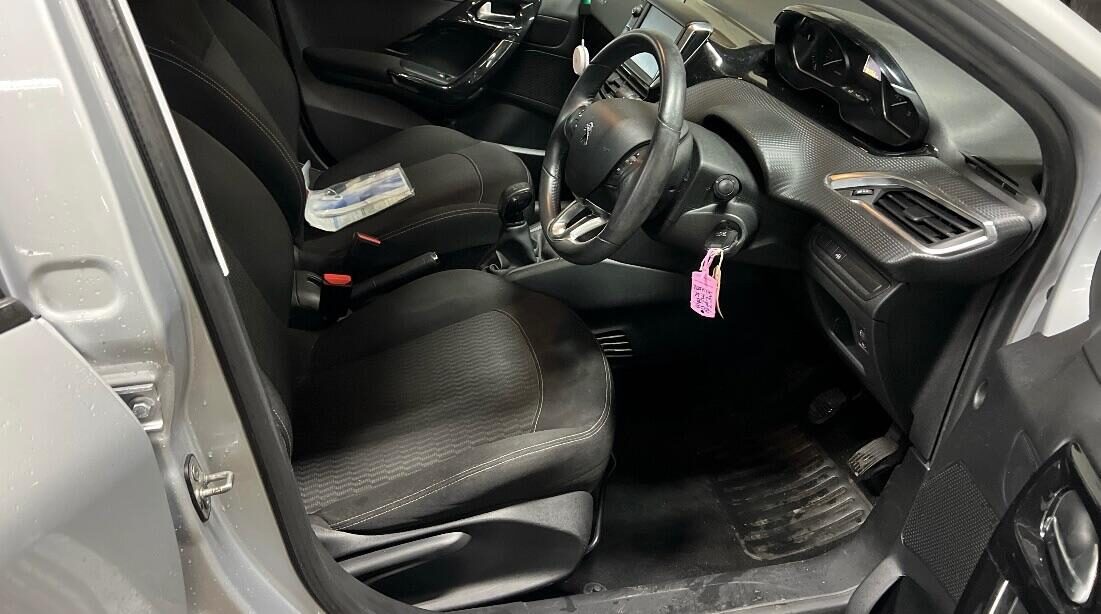 Used Peugeot 208 2018 for sale - 76707430: Photo 5