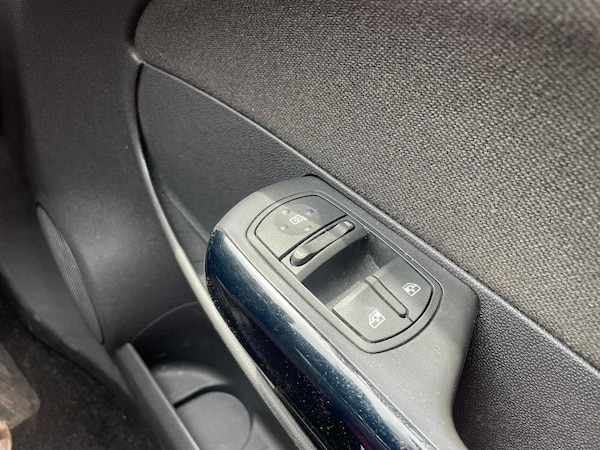 Used Vauxhall Corsa 2012 for sale - 75426105: Photo 19