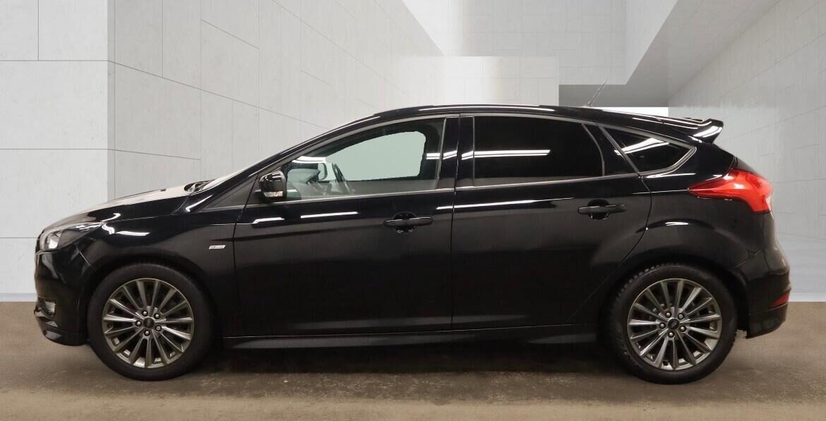 Used Ford Focus 2018 for sale - 78125032: Photo 3