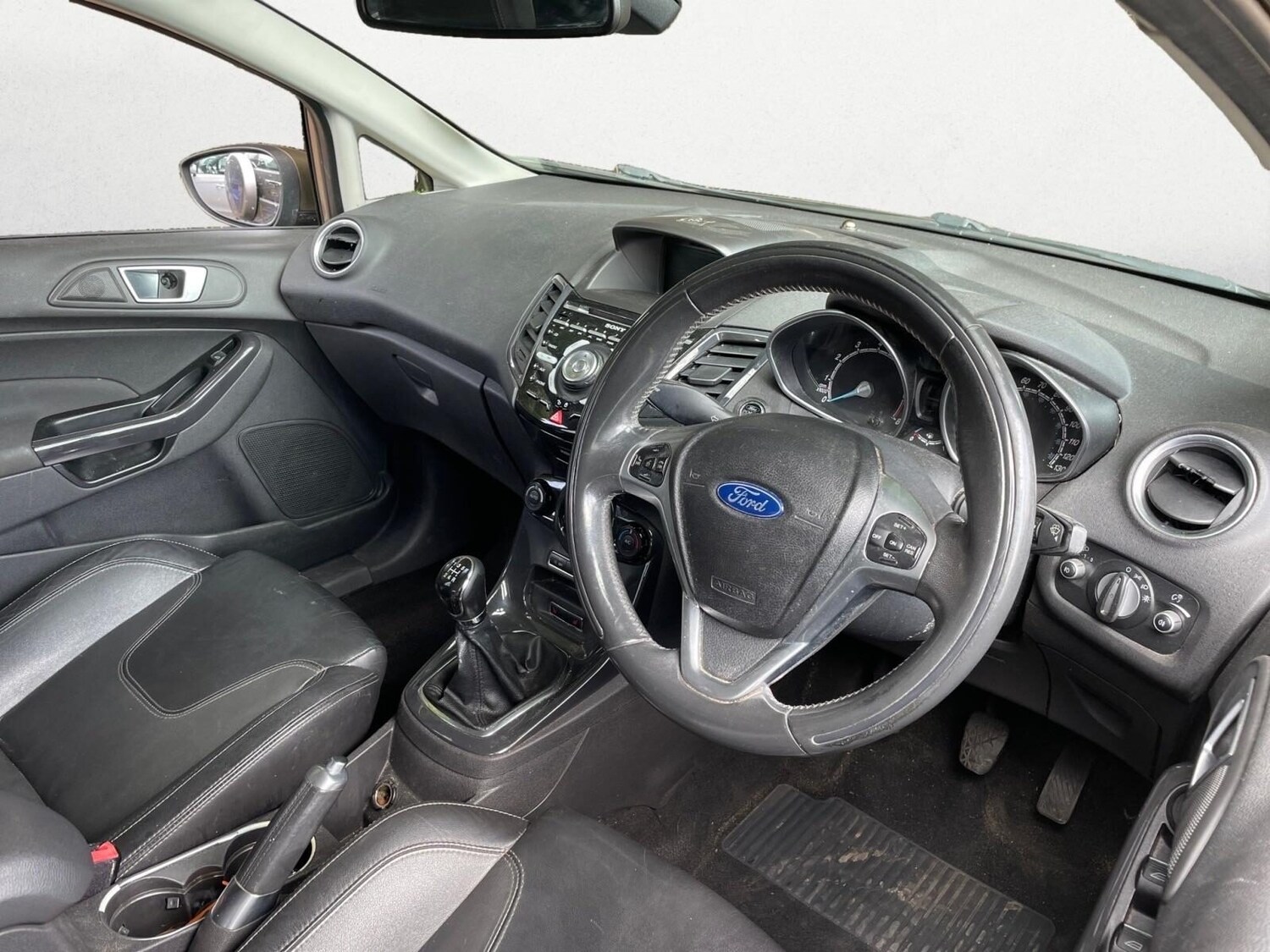 Used Ford Fiesta 2013 for sale - 76305019: Photo 15