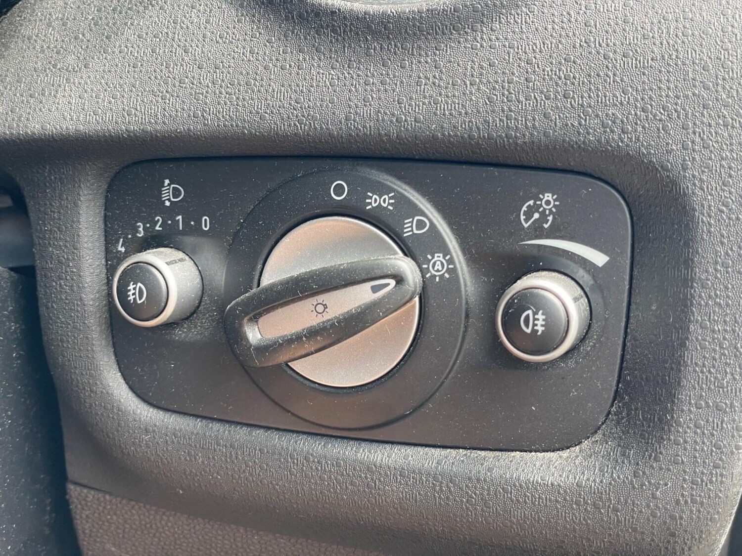 Used Ford Fiesta 2013 for sale - 76305019: Photo 21