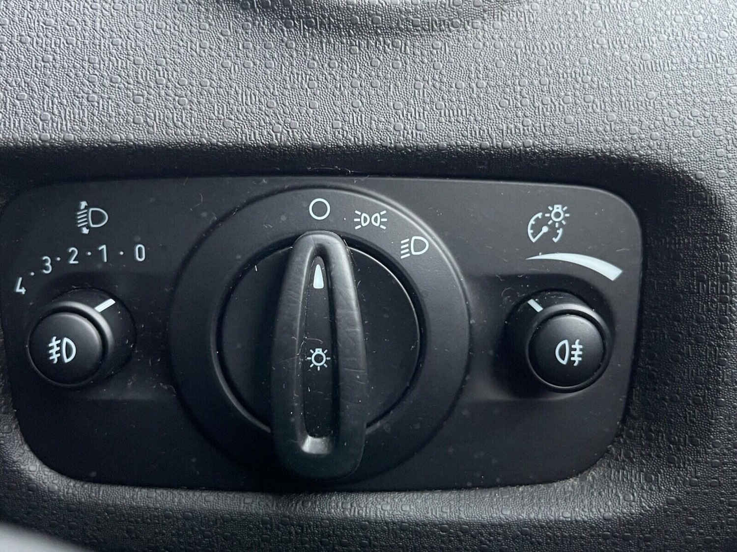 Used Ford Fiesta 2016 for sale - 77649954: Photo 24