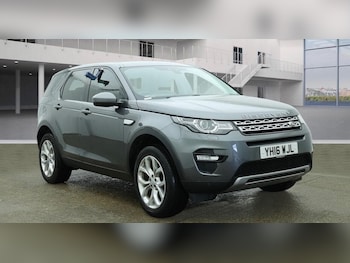 Used Land Rover Discovery Sport 2016 for sale - 77742667: Photo