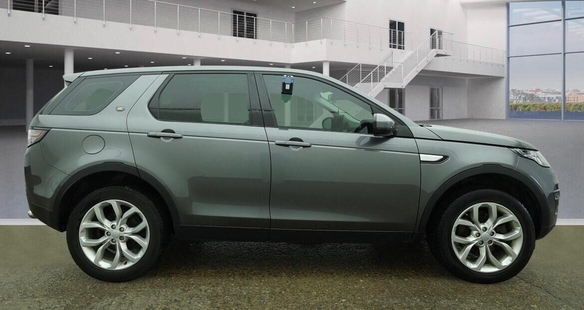 Used Land Rover Discovery Sport 2016 for sale - 77742667: Photo 3