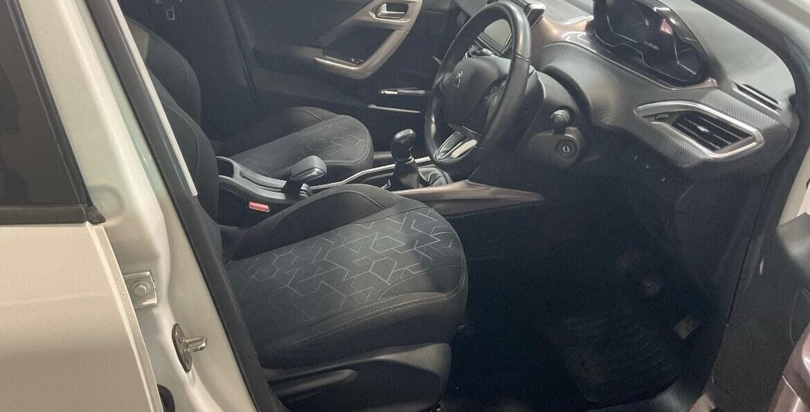 Used Peugeot 2008 2014 for sale - 76594895: Photo 5